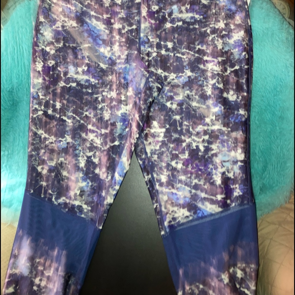 Nine West NWT moisture wicking bottoms, smooth fabric, mesh area on calve/shin